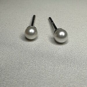 Pearl Stud Earrings 925 Sterling Silver Small Simple Classic Everyday Gift‎